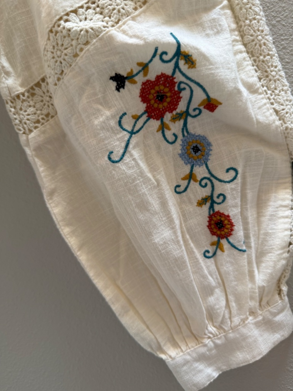 Jennifer & Grace Bohemian style top - Picture 2 of 10